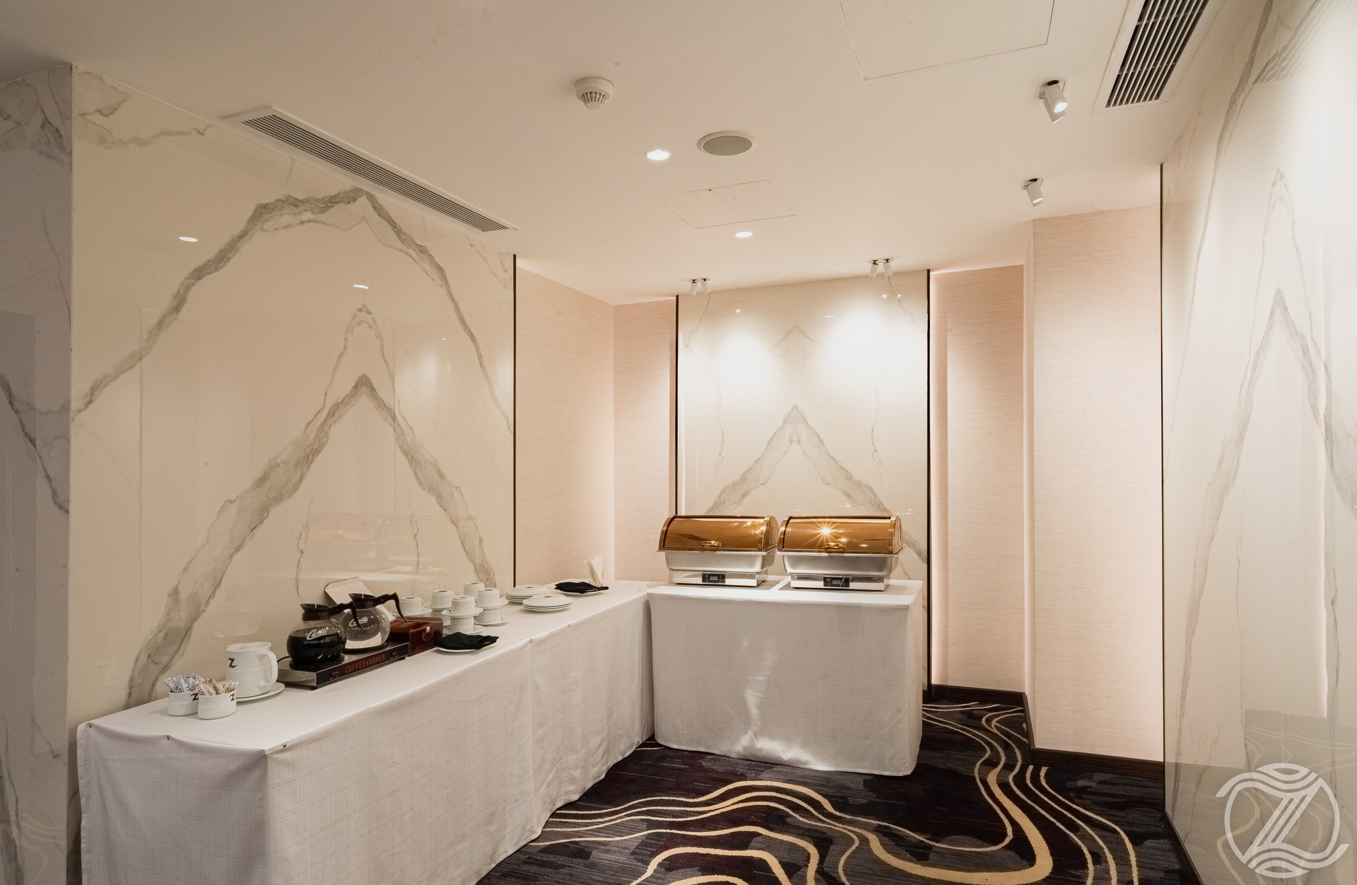Elegant buffet setup at Zest Metropole, one of the best hotels in Colombo.